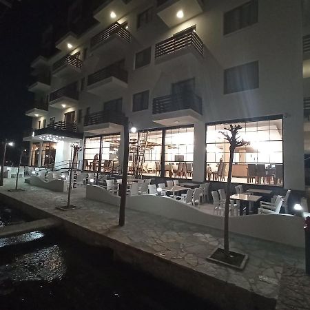 Grand Hotel Pogradec Exteriör bild