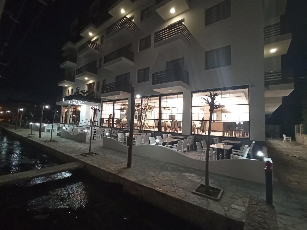 Grand Hotel Pogradec Exteriör bild